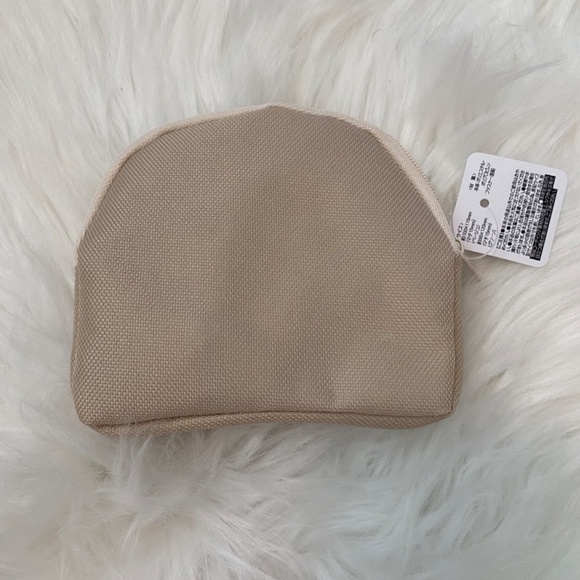 Die Cut Pouch. Bird Design. Tan/White. - Picture 4 of 9